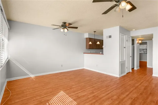 $1,100 | 1021 Whitney Avenue, Unit B, Gretna, LA 70056