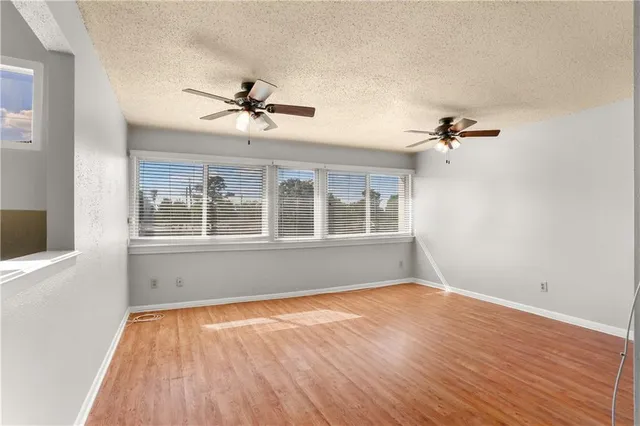 $1,100 | 1021 Whitney Avenue, Unit B, Gretna, LA 70056