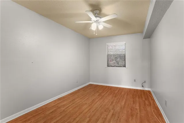 $1,100 | 1021 Whitney Avenue, Unit B, Gretna, LA 70056