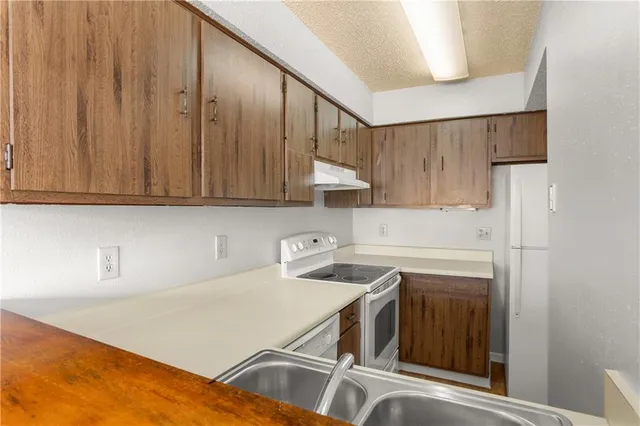 $1,100 | 1021 Whitney Avenue, Unit B, Gretna, LA 70056