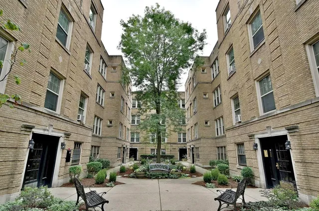 $1,450 | 229 Washington Boulevard, Unit 1S, Oak Park, IL 60302