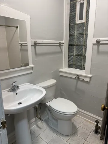 $1,450 | 229 Washington Boulevard, Unit 1S, Oak Park, IL 60302