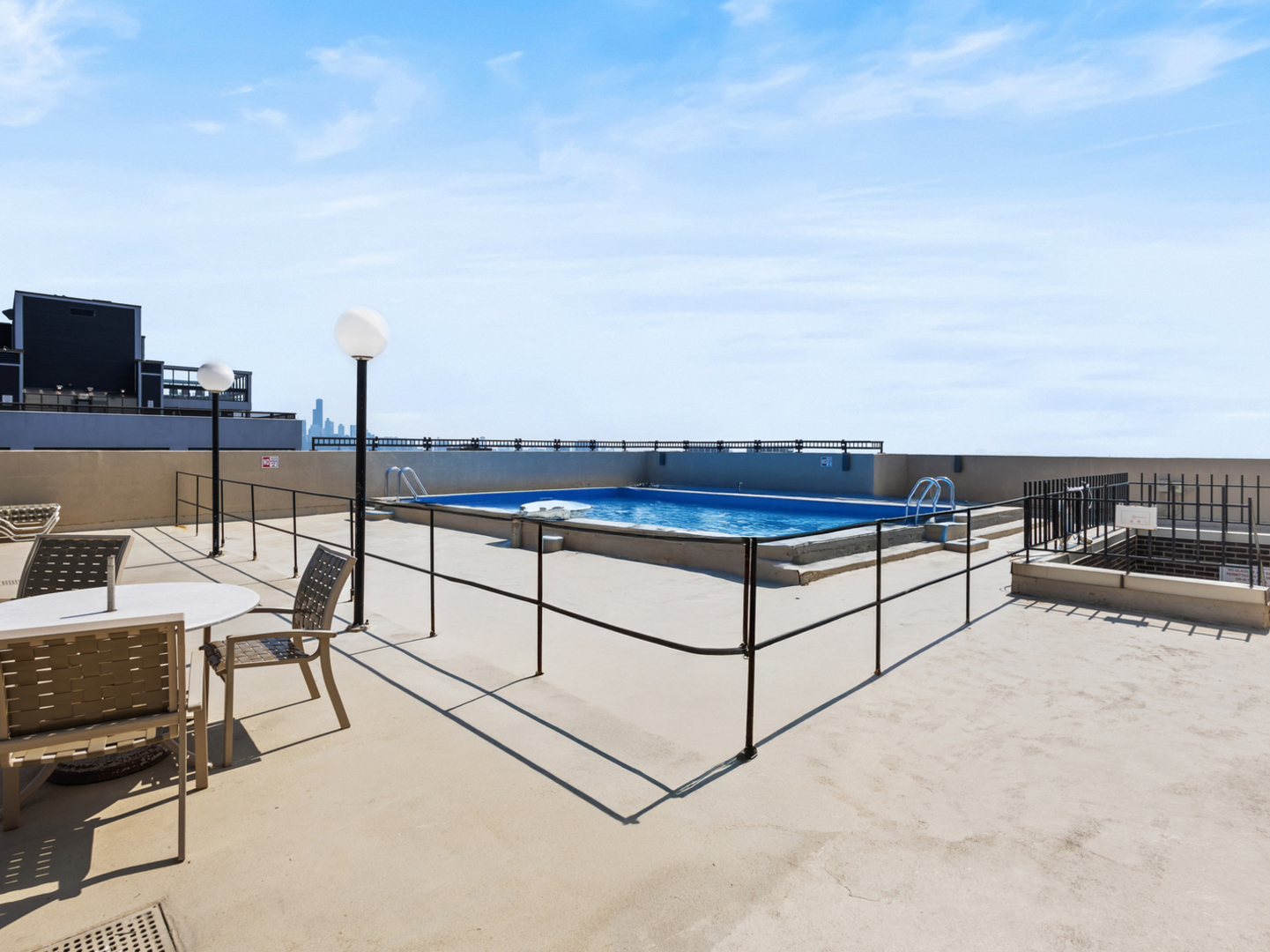 2728 North Hampden Court, Unit 109 Chicago, IL 60614 - Photo 13 of 20 a view of terrace with seating area