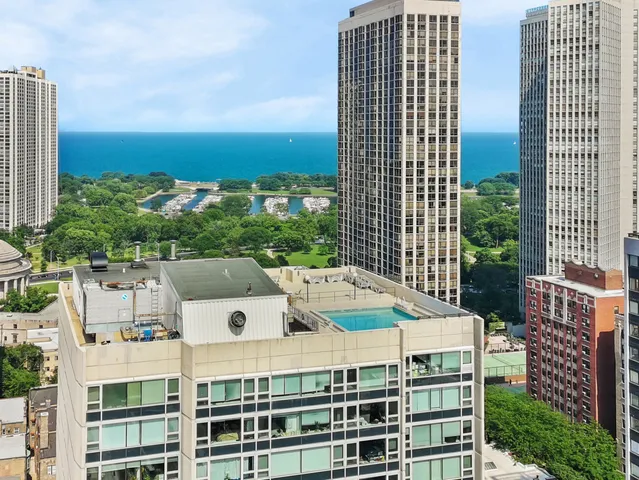 a picture of city view