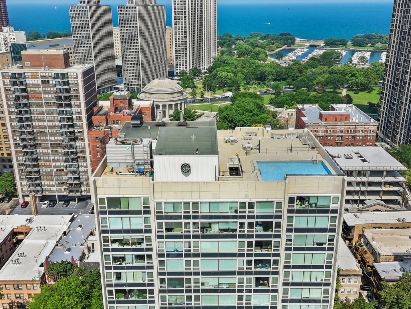 2728 North Hampden Court, Unit 109 Chicago, IL 60614 - Photo 18 of 20 a picture of city view