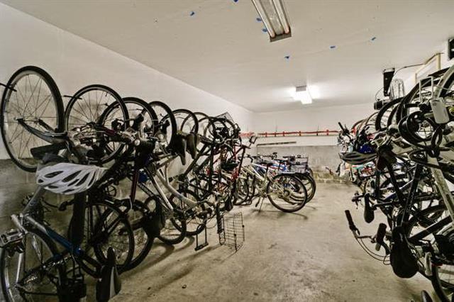 20 Willow Road, Unit 35 Menlo Park, CA 94025 - Photo 14 of 16