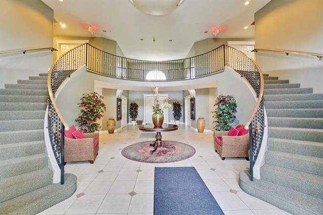 20 Willow Road, Unit 35 Menlo Park, CA 94025 - Photo 2 of 16