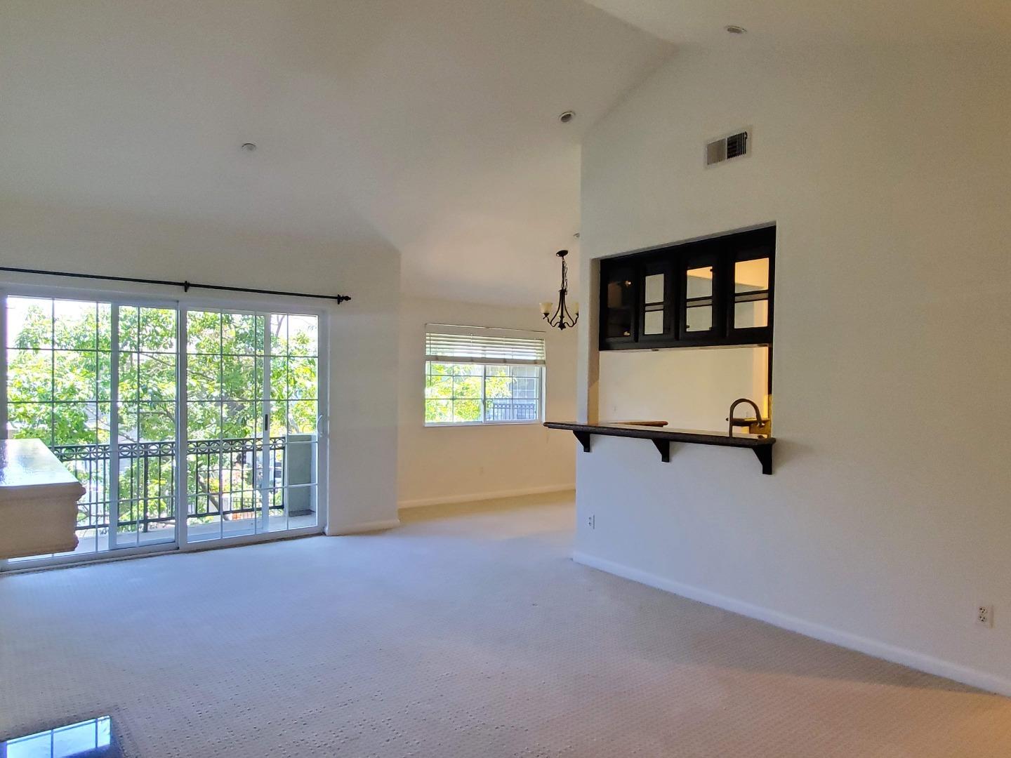 20 Willow Road, Unit 35 Menlo Park, CA 94025 - Photo 3 of 16