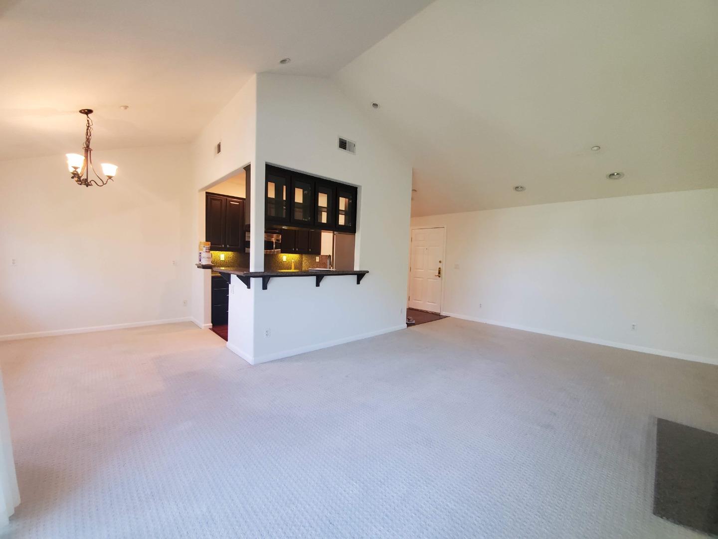 20 Willow Road, Unit 35 Menlo Park, CA 94025 - Photo 5 of 16