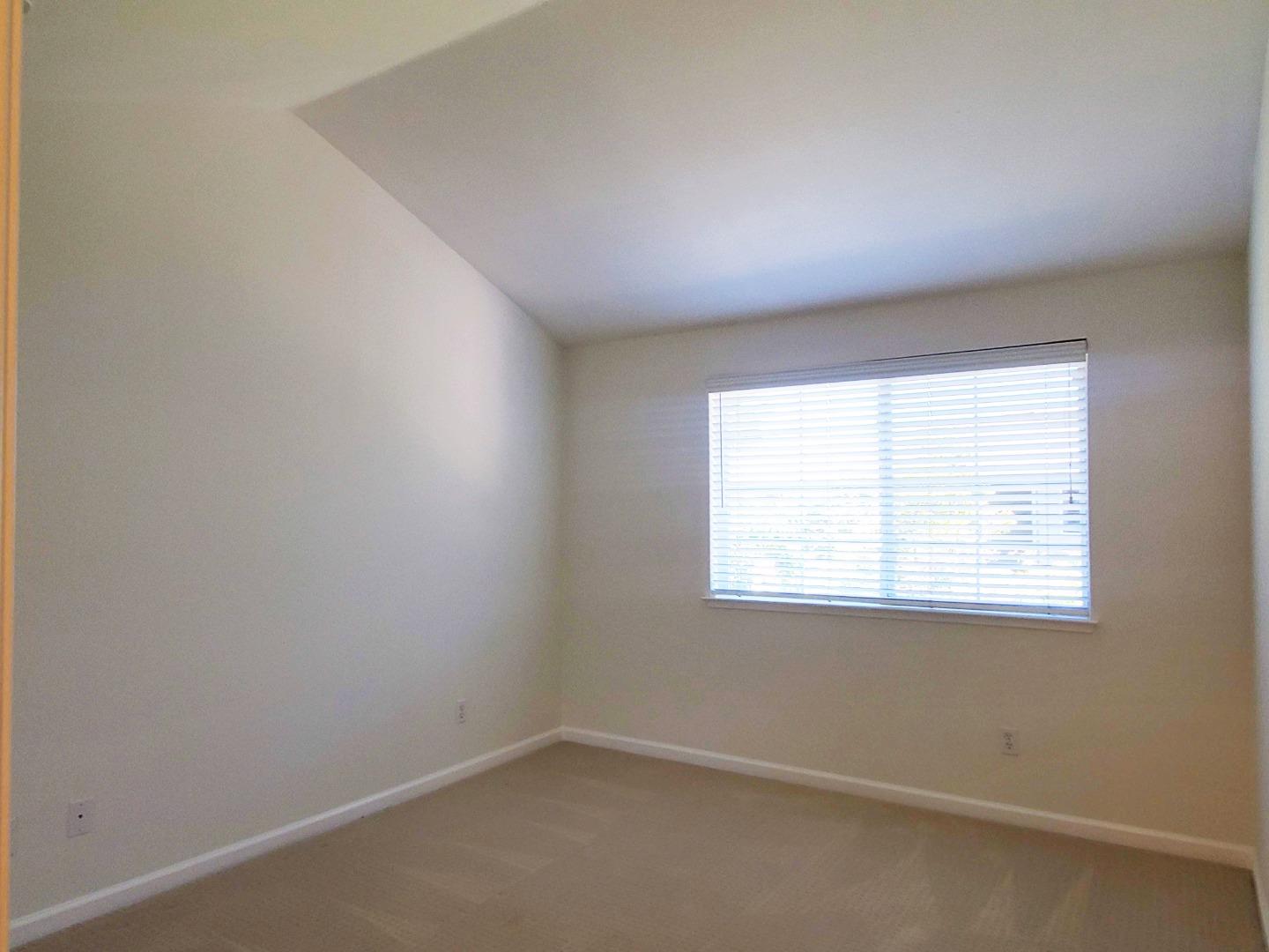 20 Willow Road, Unit 35 Menlo Park, CA 94025 - Photo 9 of 16