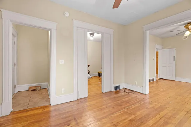 $194,900 | 952 Western Avenue North, St. Paul, MN 55117