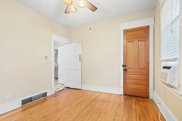 $194,900 | 952 Western Avenue North, St. Paul, MN 55117