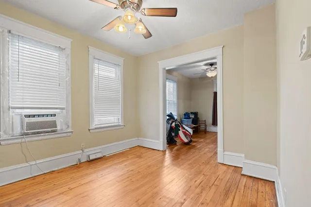 $194,900 | 952 Western Avenue North, St. Paul, MN 55117