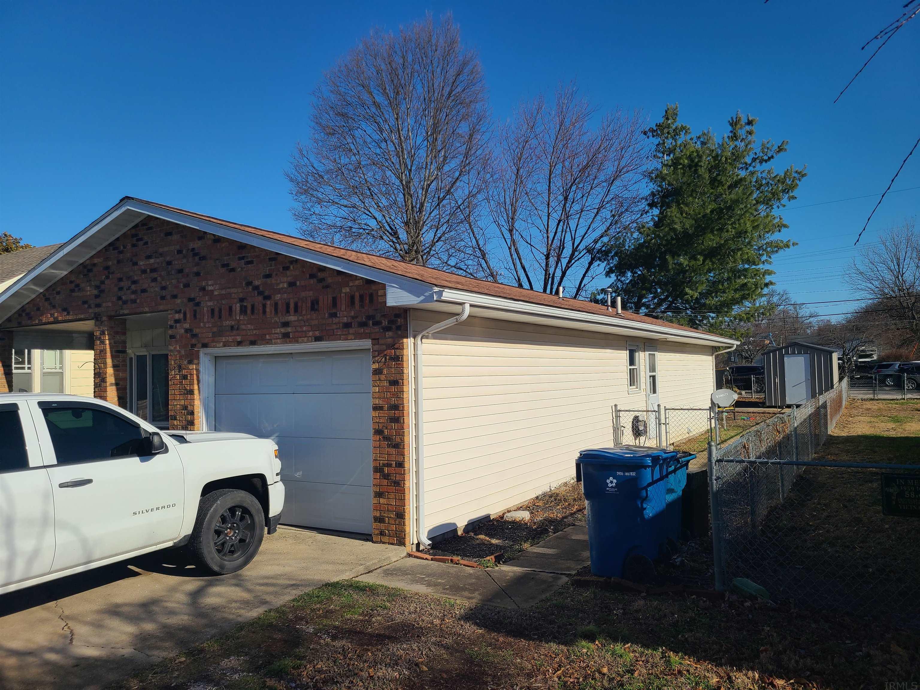 1122 Ritterskamp Avenue Vincennes, IN 47591 - Photo 3 of 19 Gallery Image 3