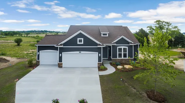 $499,900 | 8629 McGovern Southwest, Byron Center, MI 49315