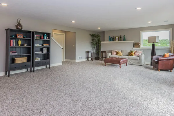 $499,900 | 8629 McGovern Southwest, Byron Center, MI 49315