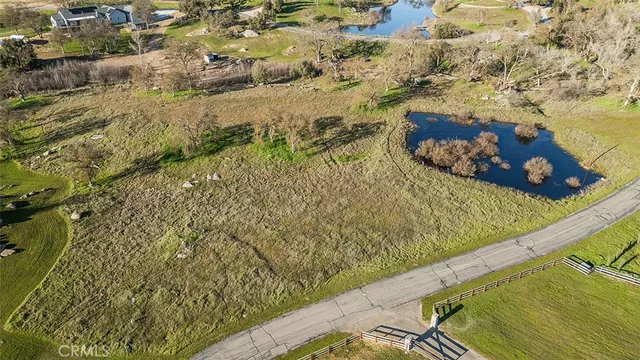 $195,000 | 14798 Feather Wood Lane, Prather, CA 93651