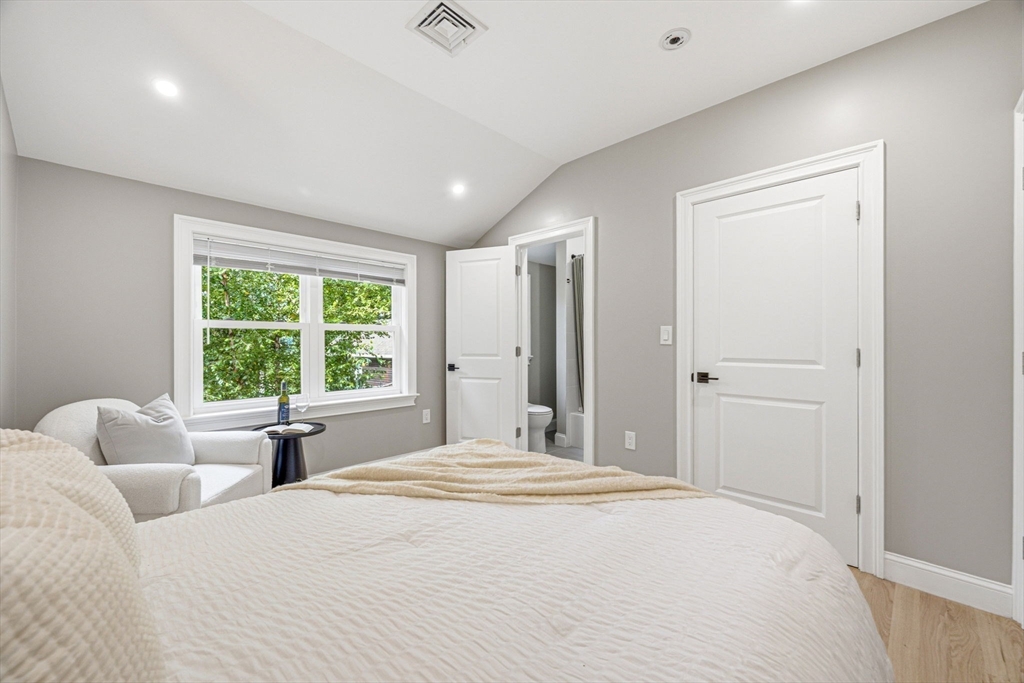 63 Russell Road Wellesley, MA 02482 - Photo 23 of 42