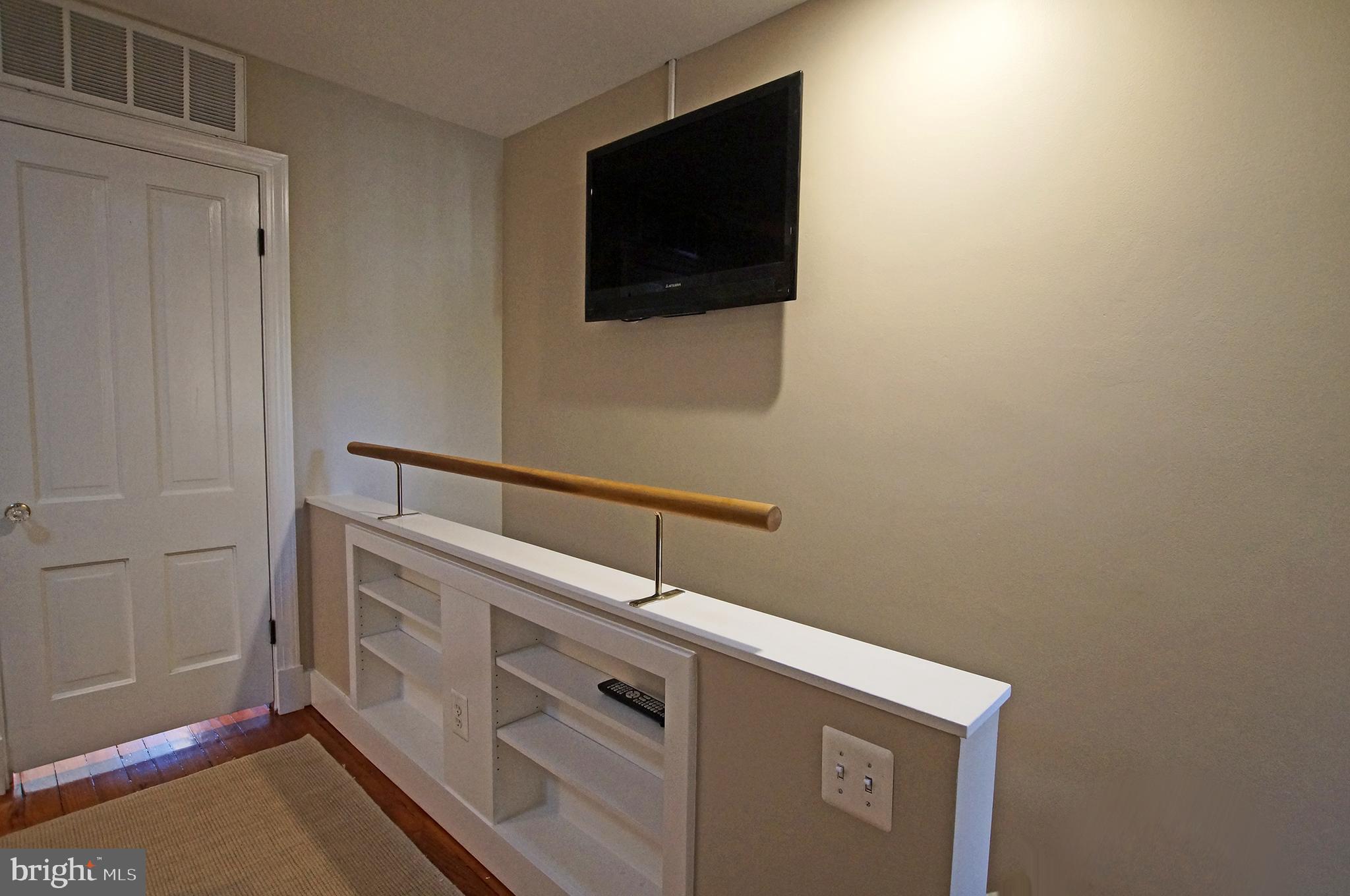 307 9th Street Southeast Washington, DC 20003 - Photo 20 of 29 Gallery Image 20