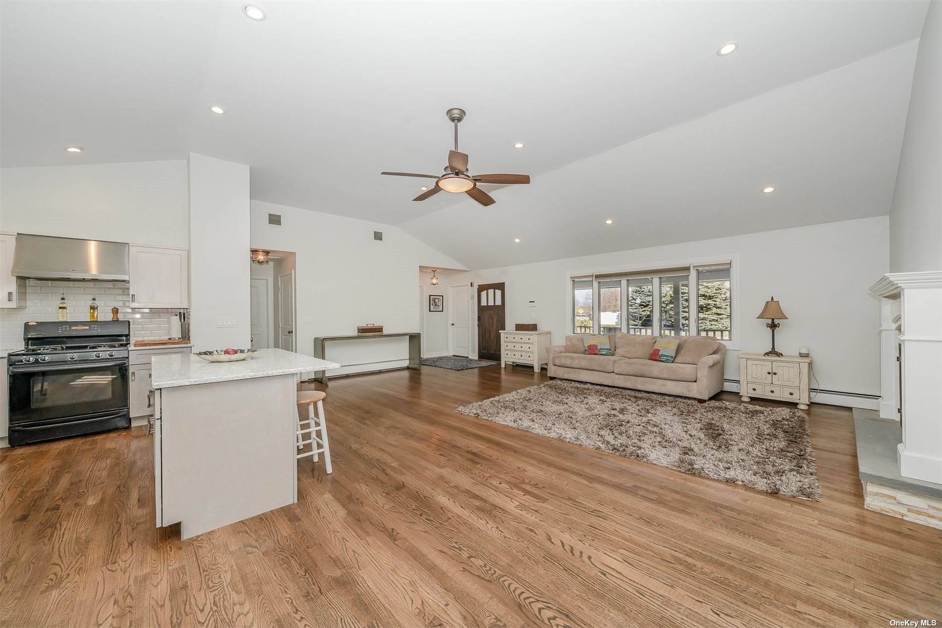 612 Deer Park Road Babylon, NY 11702 - Photo 1 of 1 Gallery Image 1