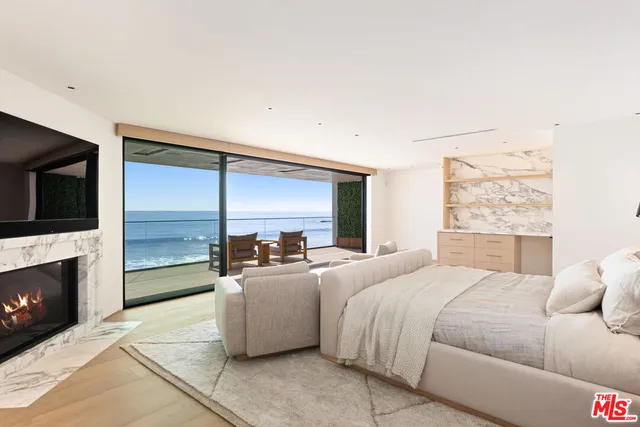 $18,999,000 | 24818 Malibu Road, Malibu, CA 90265