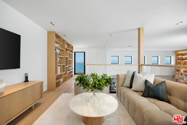 $18,999,000 | 24818 Malibu Road, Malibu, CA 90265