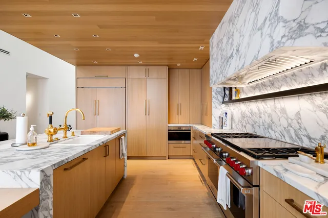 $18,999,000 | 24818 Malibu Road, Malibu, CA 90265