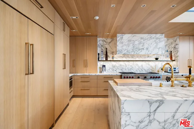 $18,999,000 | 24818 Malibu Road, Malibu, CA 90265