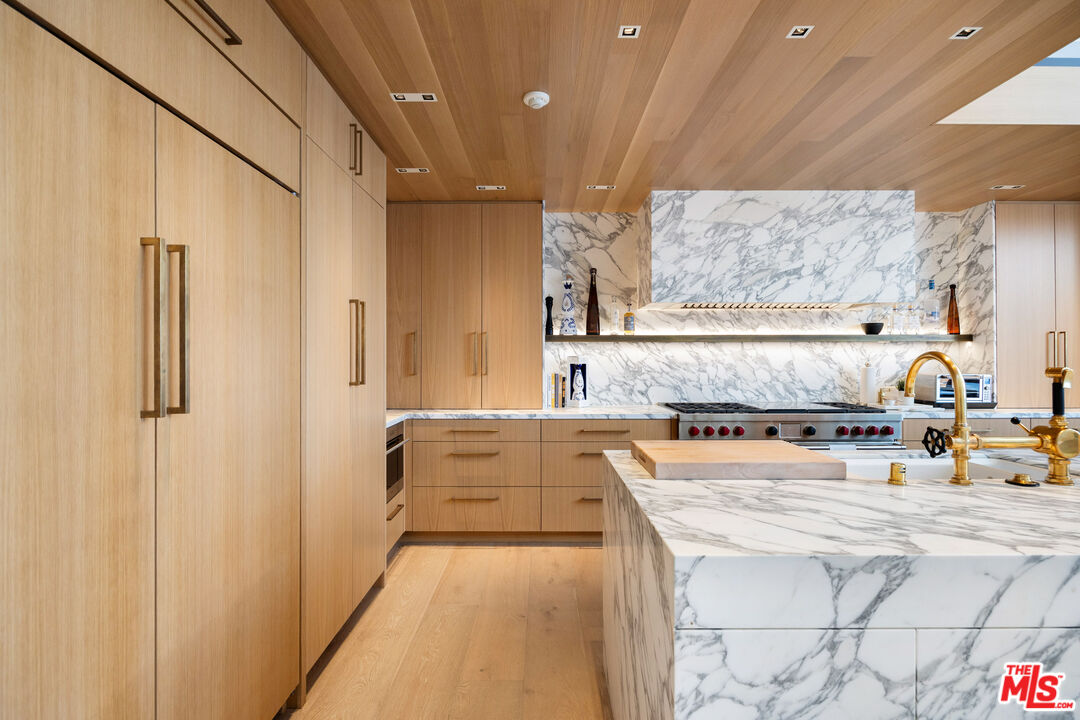 24818 Malibu Road Malibu, CA 90265 - Photo 5 of 23 a view of utility room