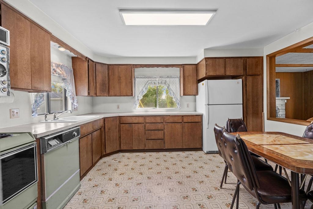 2920 North Regal Street Spokane, WA 99207 - Photo 18 of 34