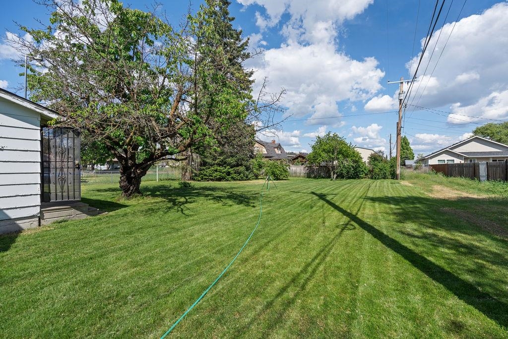 2920 North Regal Street Spokane, WA 99207 - Photo 8 of 34