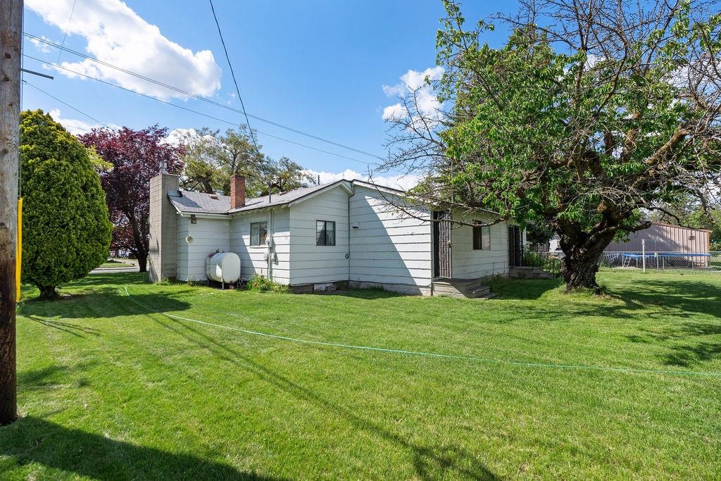 2920 North Regal Street Spokane, WA 99207 - Photo 9 of 34