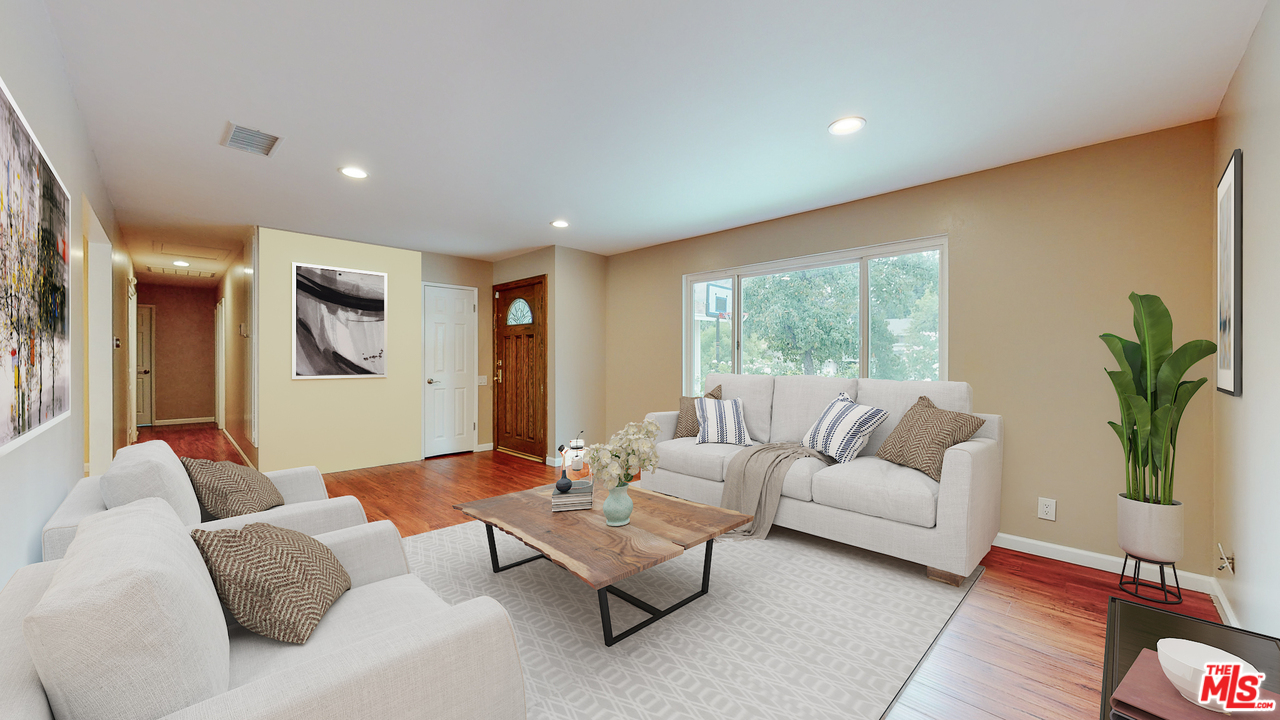 5374 Parkmor Road Calabasas, CA 91302 - Photo 3 of 35 Gallery Image 3