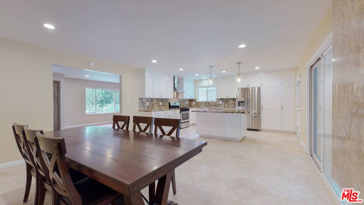 5374 Parkmor Road Calabasas, CA 91302 - Photo 7 of 35 Gallery Image 7