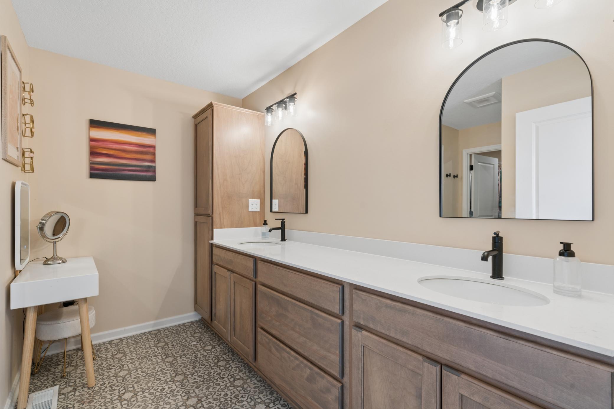 6615 Bluestem Way Excelsior, MN 55331 - Photo 17 of 39