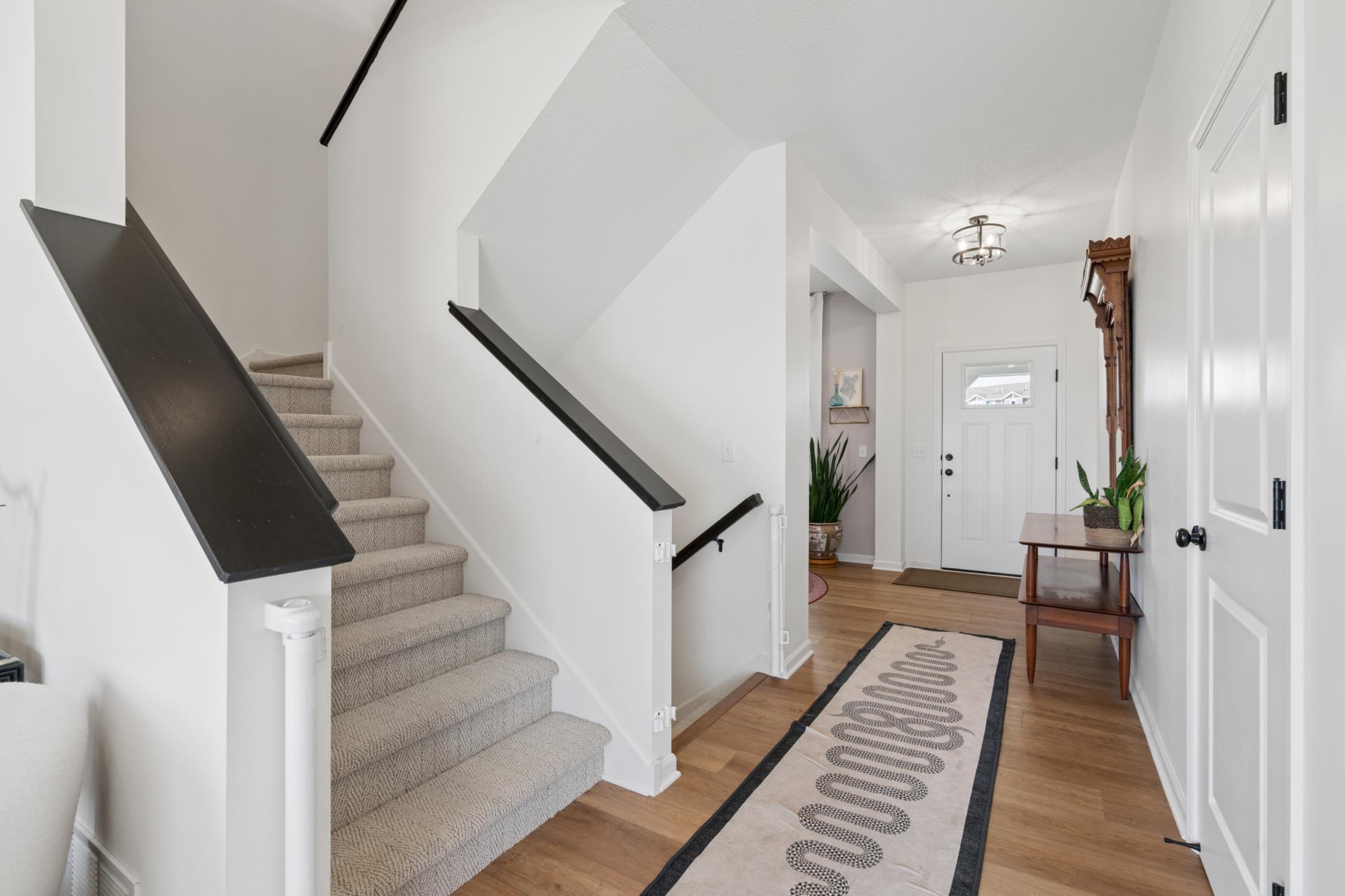 6615 Bluestem Way Excelsior, MN 55331 - Photo 2 of 39