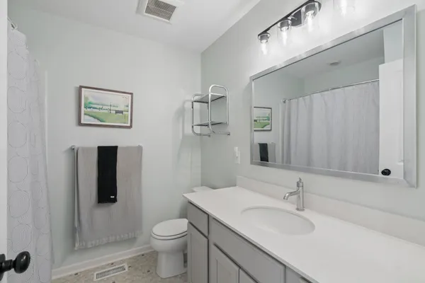 $575,000 | 6615 Bluestem Way, Excelsior, MN 55331