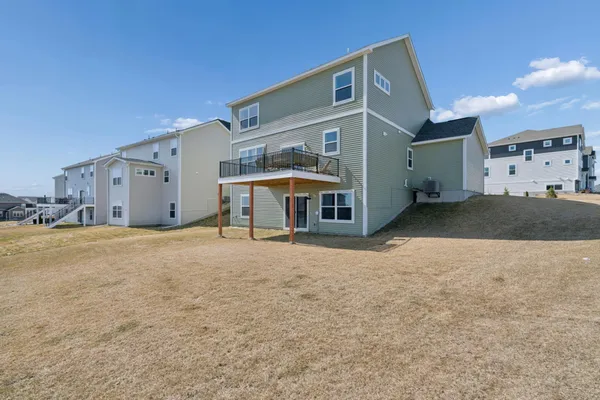 $575,000 | 6615 Bluestem Way, Excelsior, MN 55331