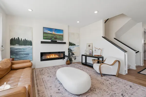 $575,000 | 6615 Bluestem Way, Excelsior, MN 55331