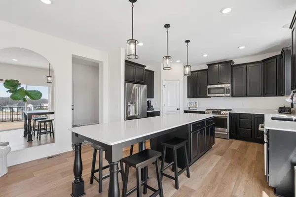 $575,000 | 6615 Bluestem Way, Excelsior, MN 55331