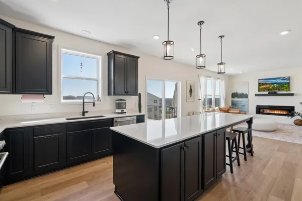 $575,000 | 6615 Bluestem Way, Excelsior, MN 55331