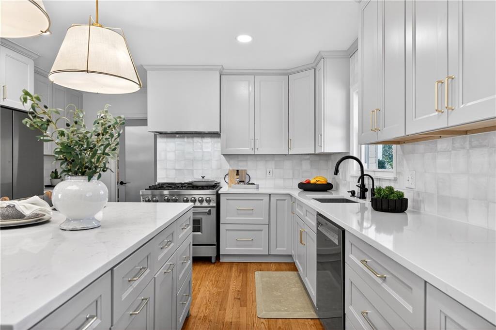 3811 North Stratford Road Northeast Atlanta, GA 30342 - Photo 6 of 58