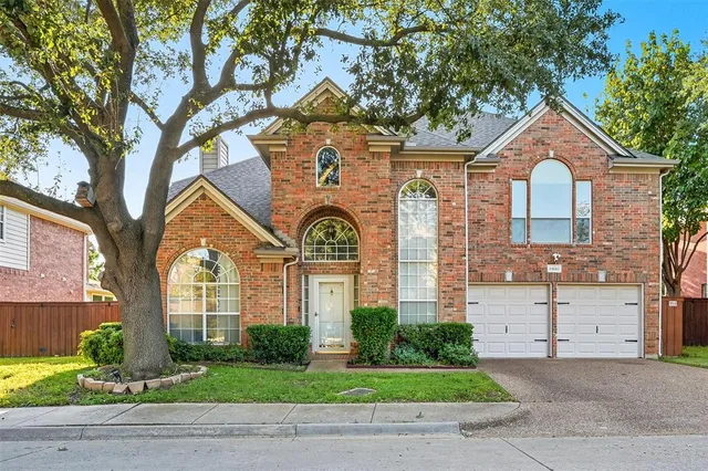 $565,000 | 14613 Woodshadow Lane, Addison, TX 75001