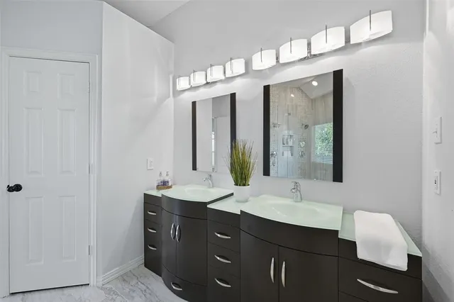 $565,000 | 14613 Woodshadow Lane, Addison, TX 75001