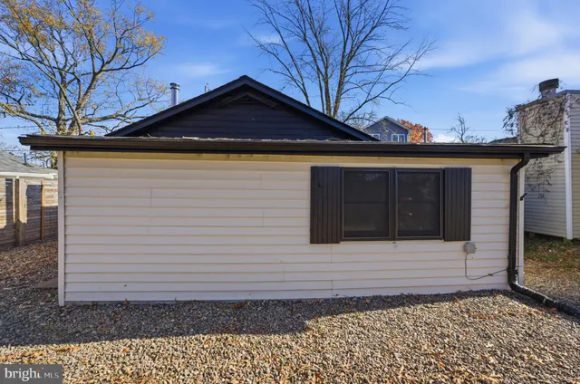 $278,500 | 4717 Frederick Avenue, Shady Side, MD 20764