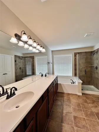 $2,595 | 7235 La Mancha, Grand Prairie, TX 75054