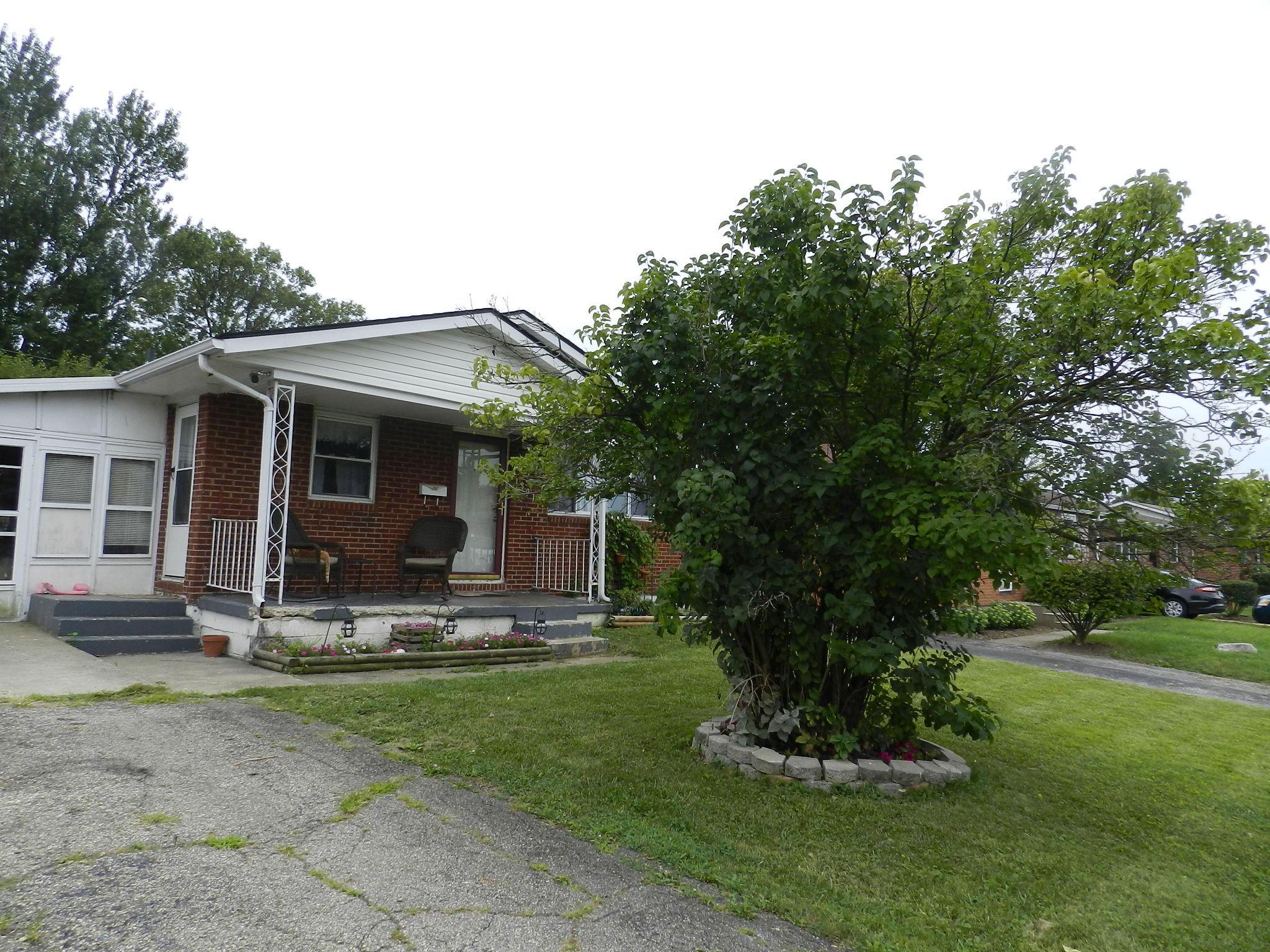 1391 Fairbank Road Columbus, OH 43207 - Photo 3 of 10 Gallery Image 3