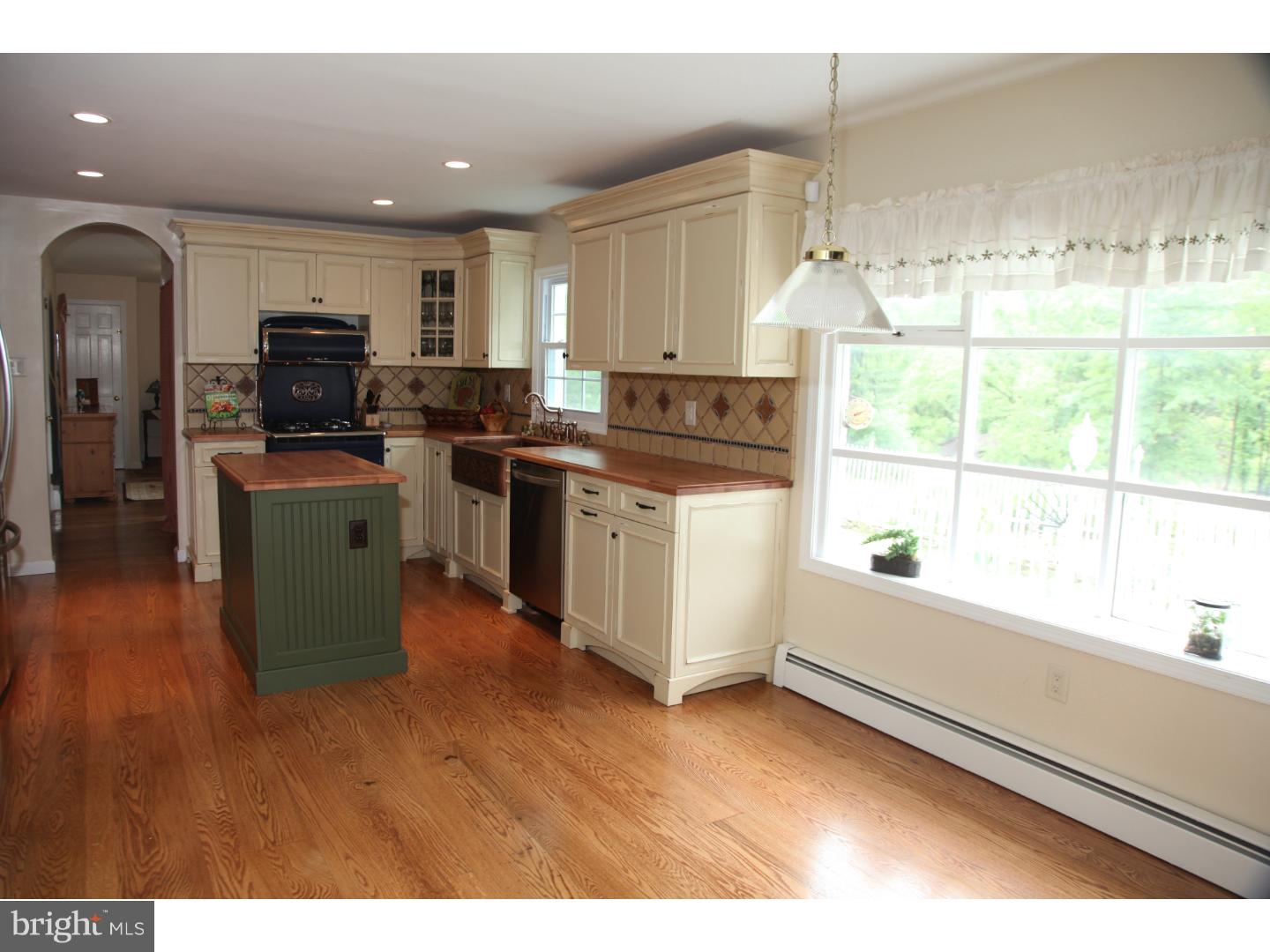 92 Pine Valley Road Doylestown, PA 18901 - Photo 4 of 19