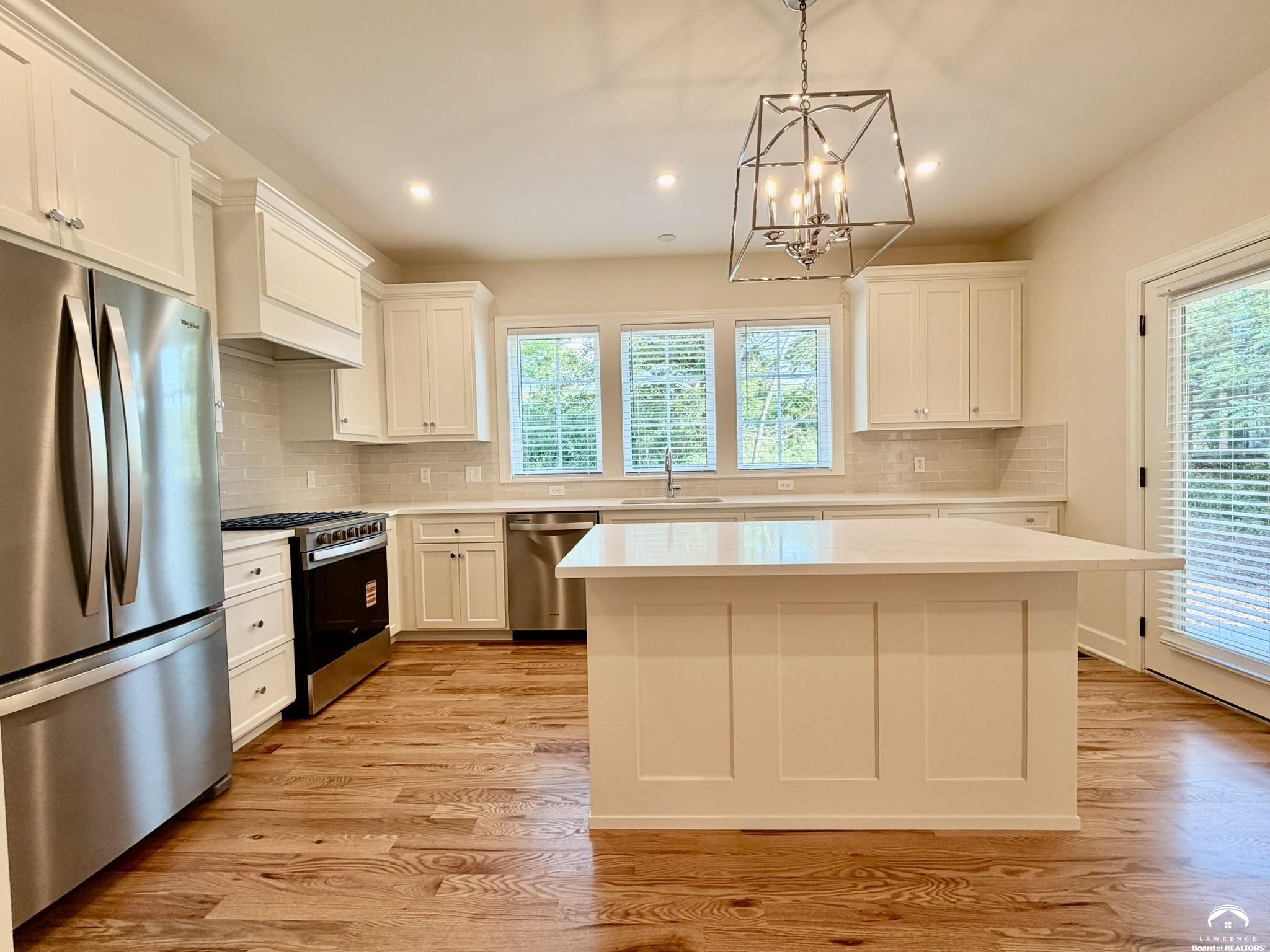 5622 Maggie Way Lawrence, KS 66049 - Photo 2 of 26