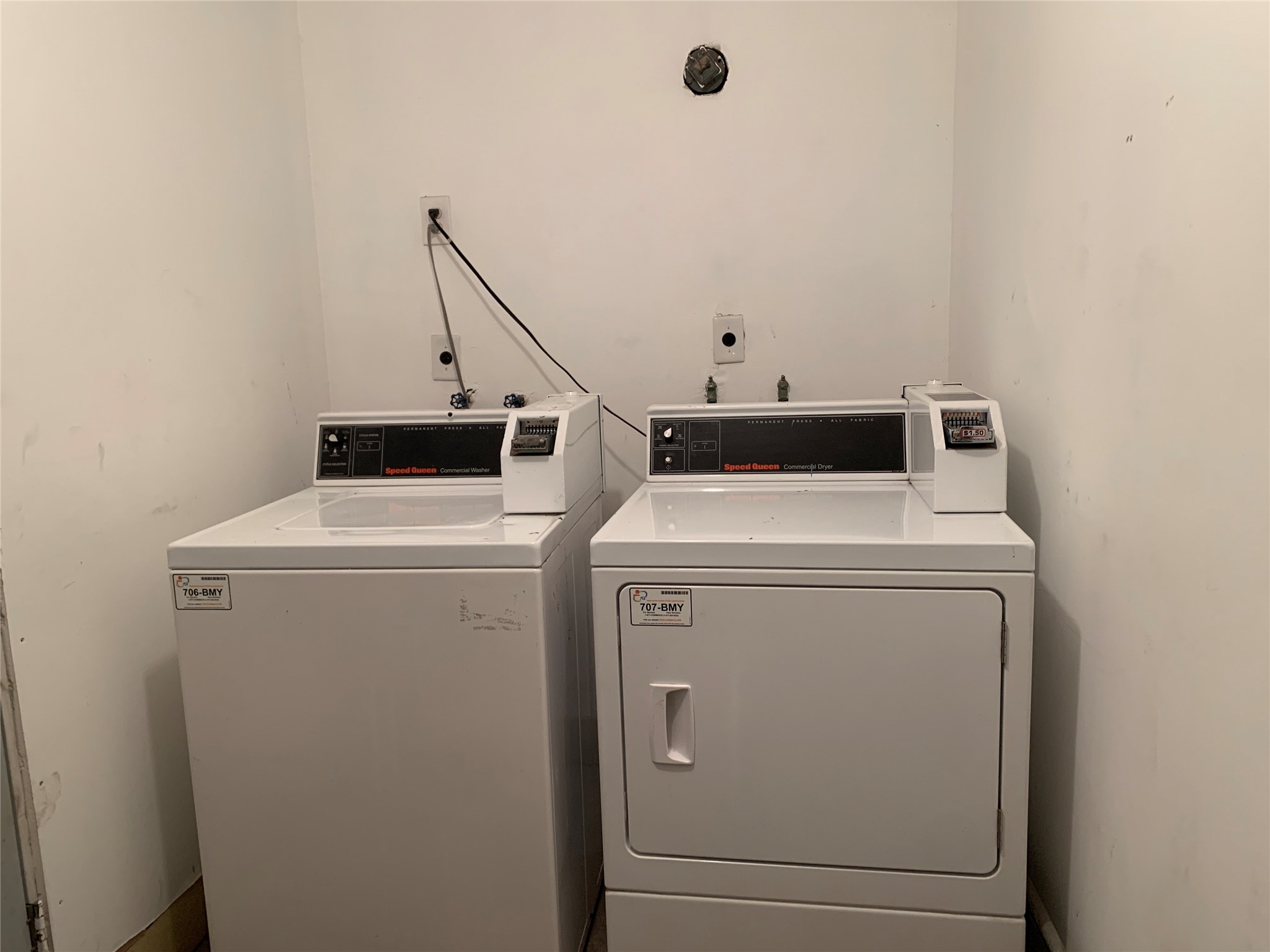 307 Avondale Street, Unit 2 5 Houston, TX 77006 - Photo 28 of 30 Coin operated, shared Washer and Dryer conveniently located at the bottom of the stairs.This laundry room is shared by only three units.